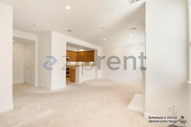 Foto del edificio - 400 Live Oak Way