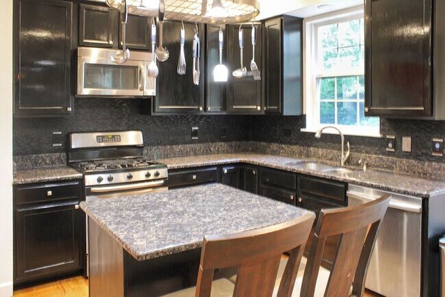Building Photo - 11908 Shoveler Ct