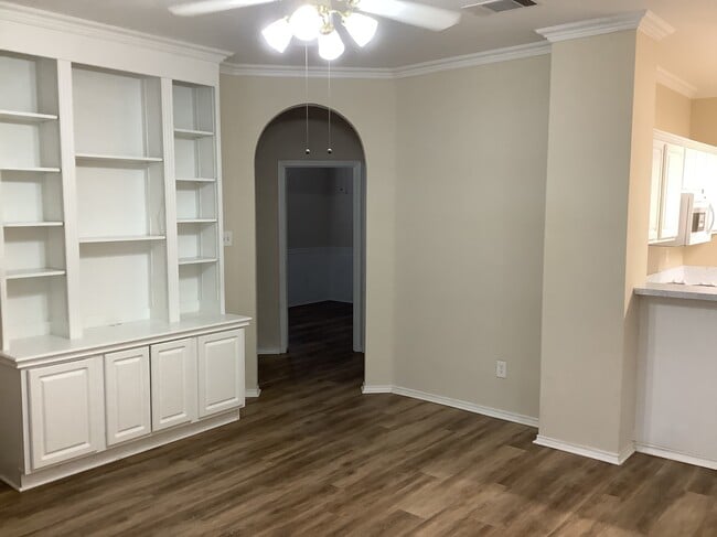 Building Photo - 1511 Cheyenne Trl