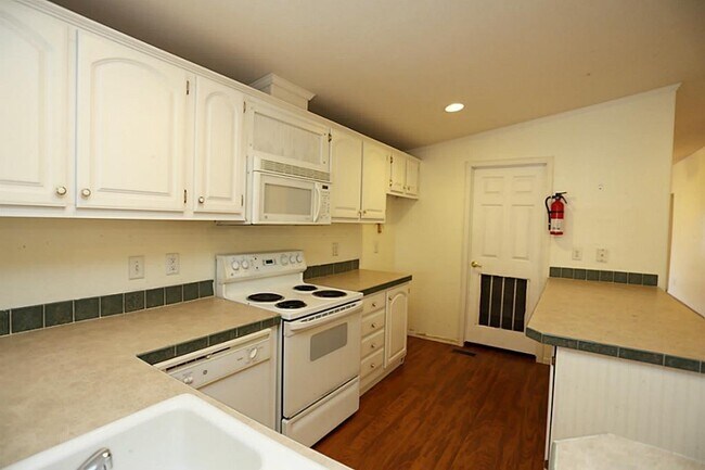 Foto del edificio - 10003 Elderberry Park Ln