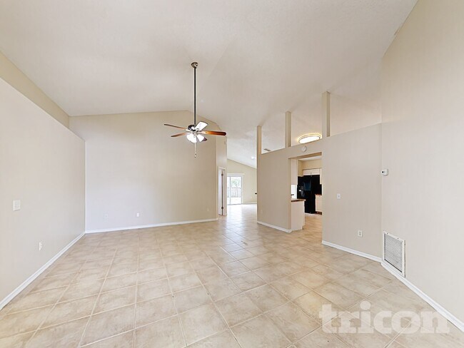 Building Photo - 134 N Aberdeen Cir