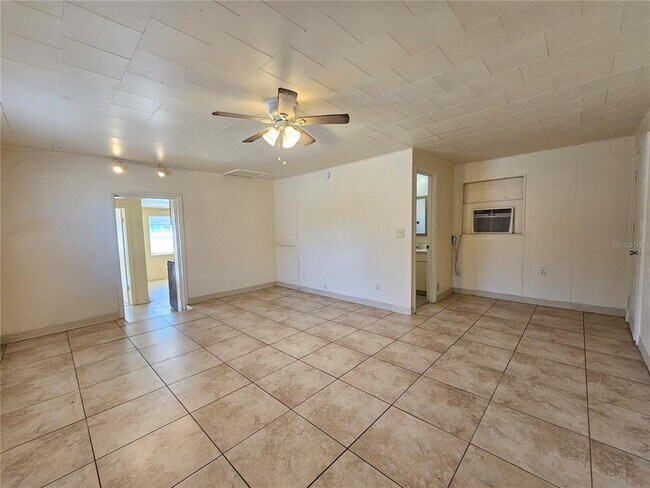 Foto del edificio - 103 W Carver St