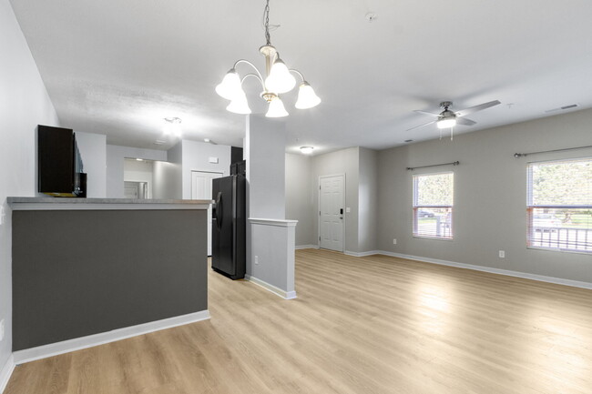 Building Photo - 12075 Scoria Dr