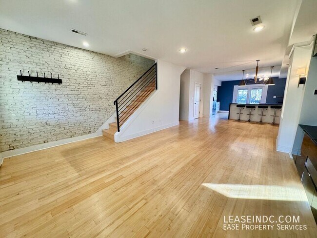 Foto del edificio - 4716 8th St NW