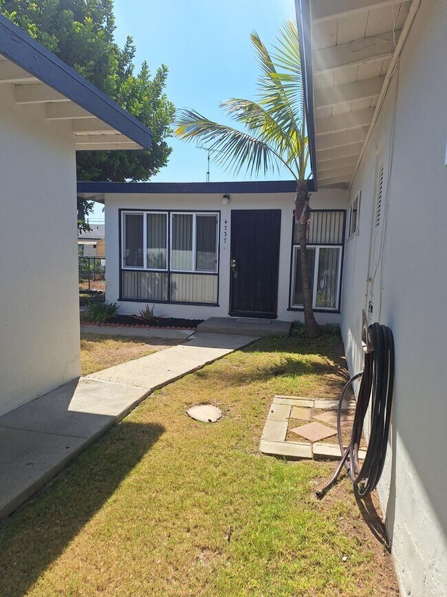 Foto del edificio - Beautifully Renovated 3-Bedroom, 1-Bath Duplex in Clairemont
