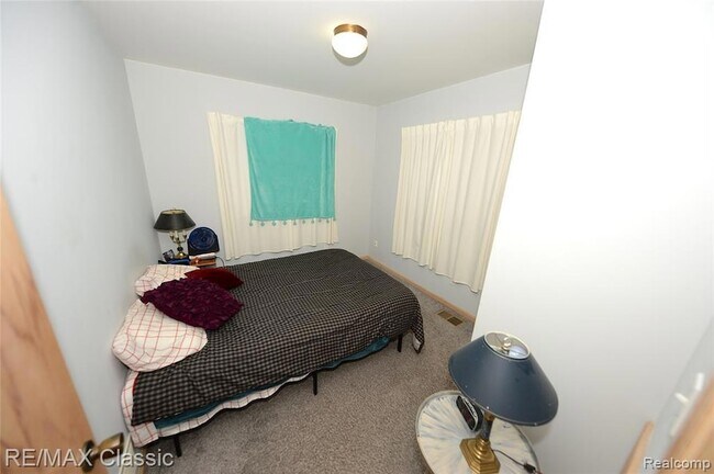 Foto del edificio - 280 Hutton St