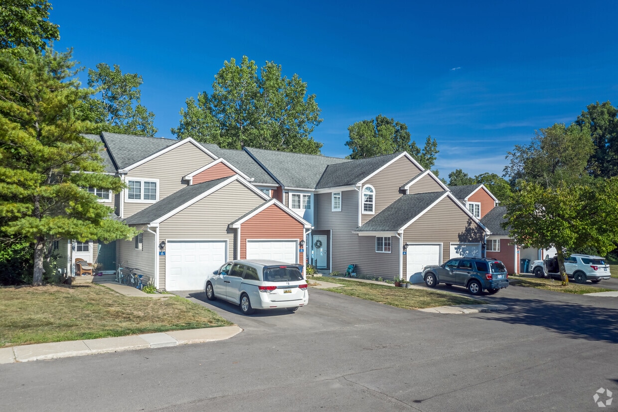 Woodland Mews 275398 Rolling Meadows Dr Ann Arbor, MI Apartments
