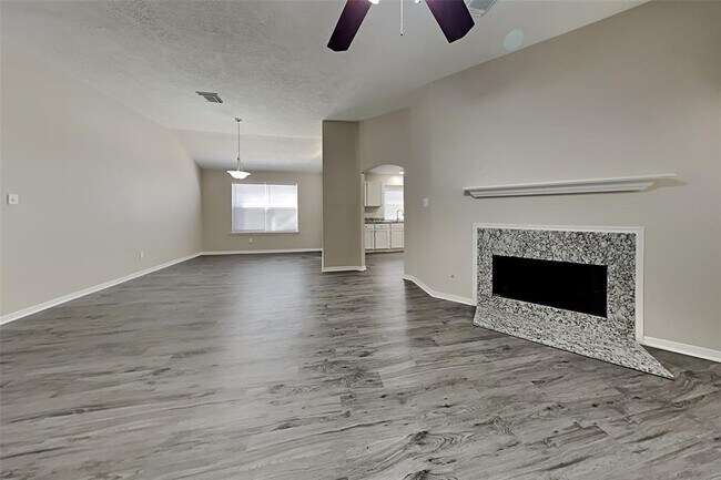 Building Photo - 3414 Meadowlark Ln