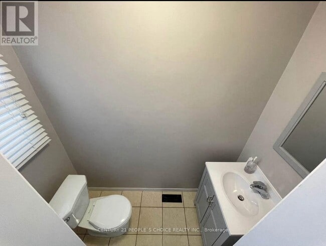 Building Photo - 3 Blossom Ave