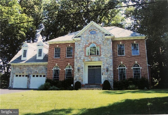 Building Photo - 7609 Arnet Ln