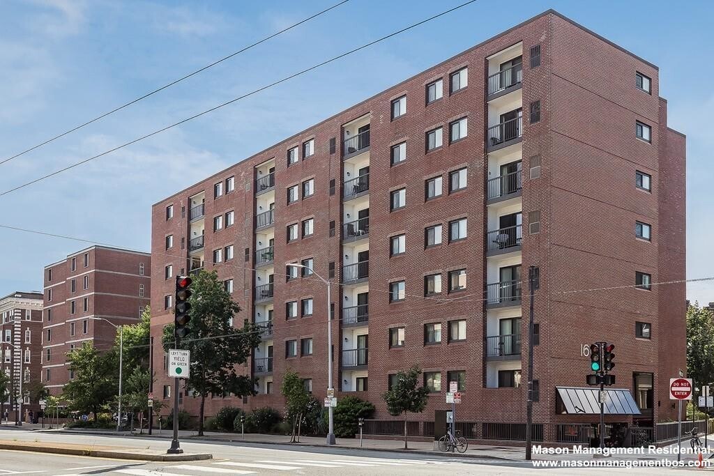 Foto del edificio - 1600 Massachusetts Ave