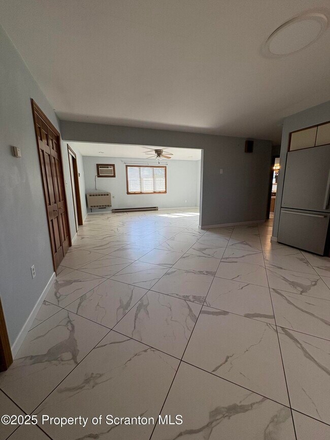 Foto del edificio - 559 Penn Ave