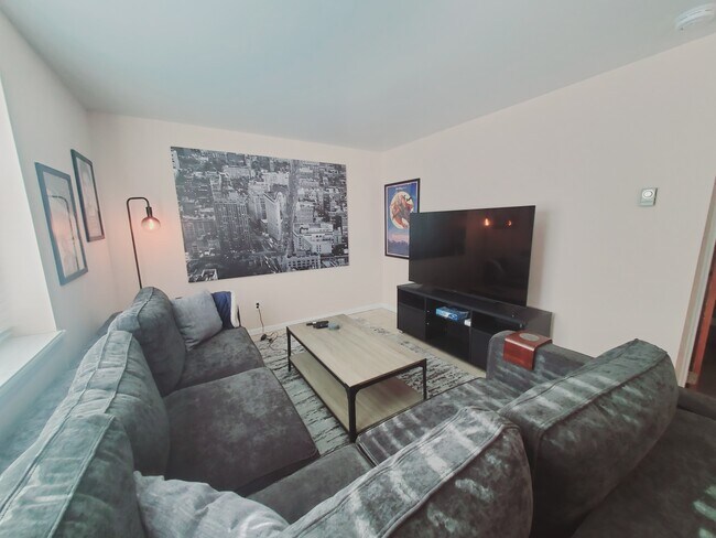 Foto del edificio - 71 Josephine Evaristo Ave