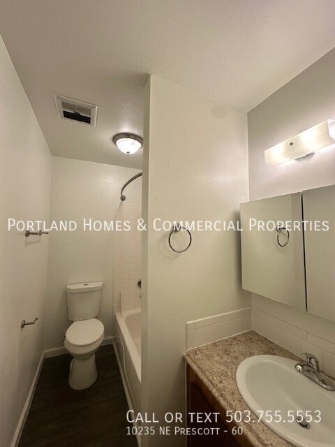 Building Photo - 10235 NE Prescott St