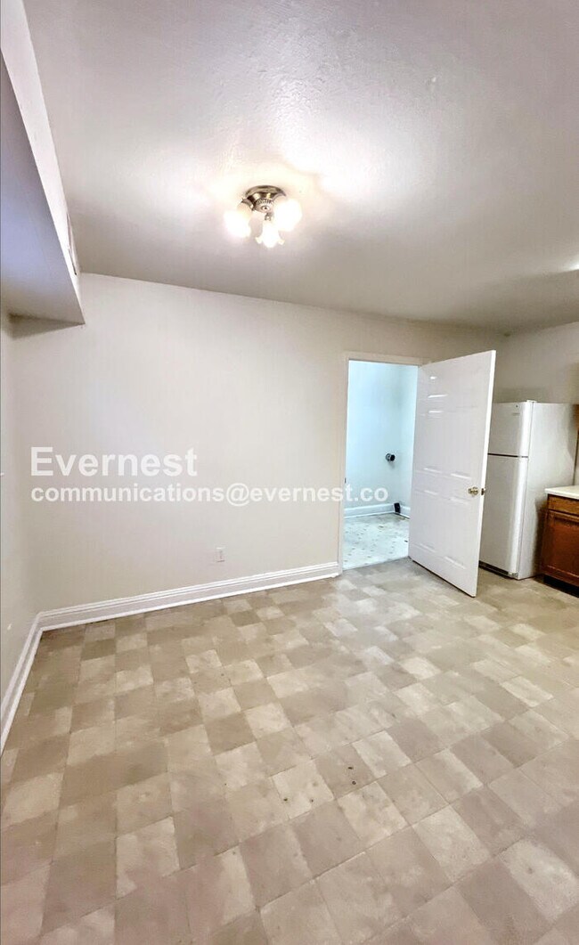 Foto del edificio - 1313 E 31st St