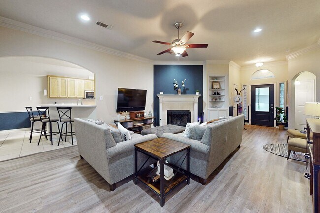 Foto del edificio - 3 bedroom, 2 bathroom home in the Castlega...