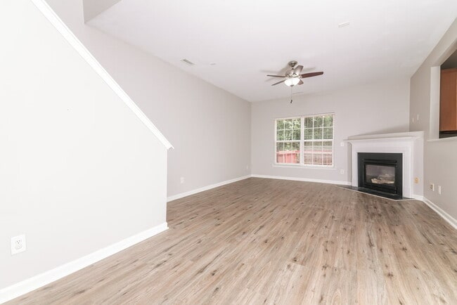 Building Photo - 1543 Cairo Way