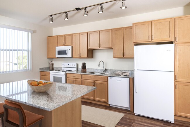 Building Photo - Estrella Springs at Canyon Trails