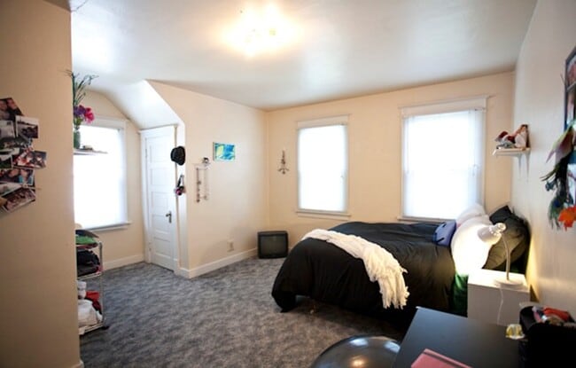 Building Photo - Slocum Apartments