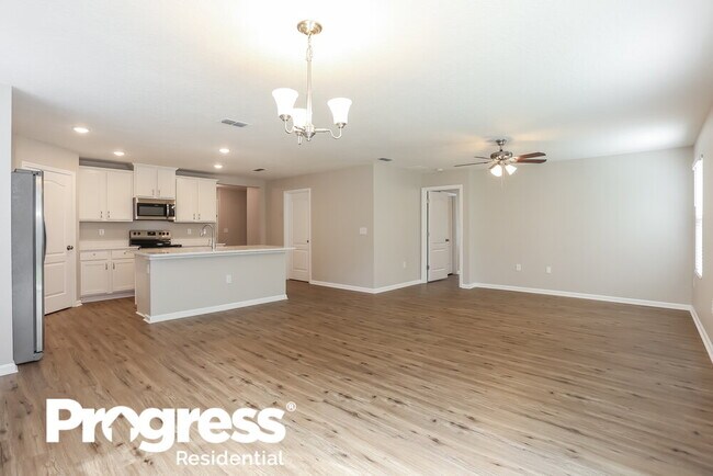 Building Photo - 7010 Sandle Dr
