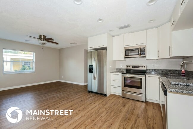 Building Photo - 2804 W Nassau St