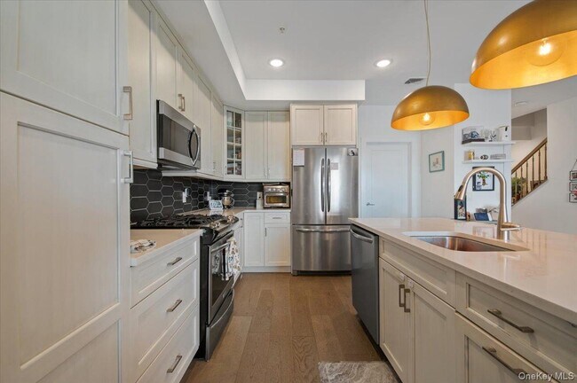 Building Photo - 422 Marina Pointe Dr