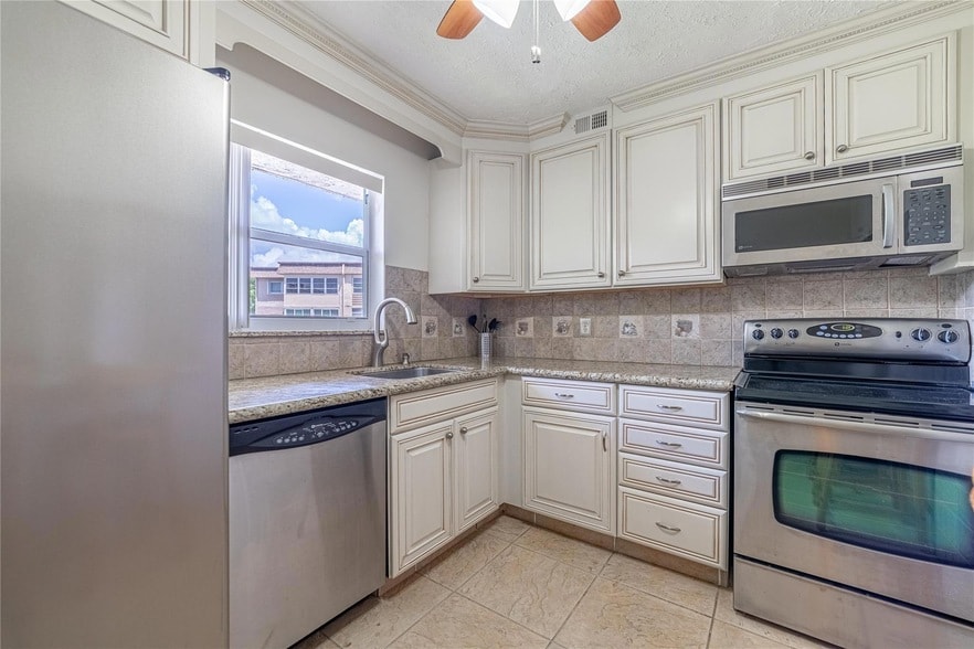 Photo - 701 Lori Dr