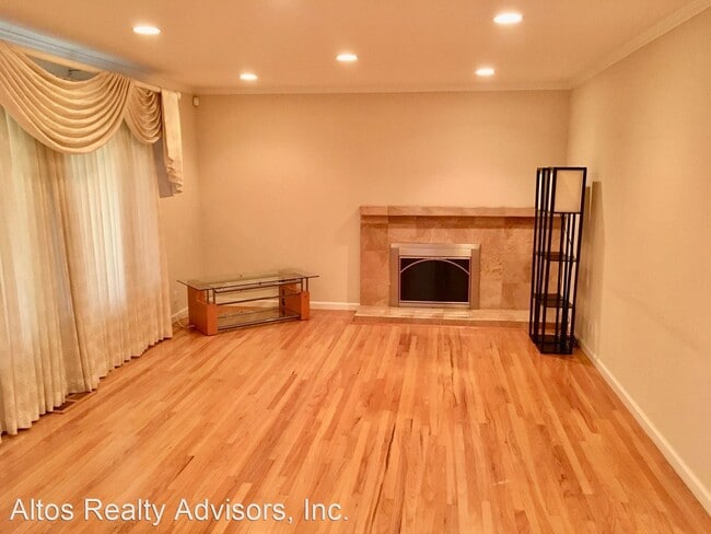 Building Photo - 3 br, 2 bath House - 4893 Clarendon Drive