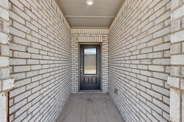 Building Photo - 1903 Dahlia Way