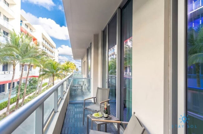 Building Photo - 777 N Ocean Dr