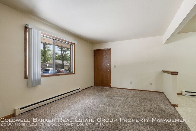 Building Photo - 2500 Honey Lou Ct