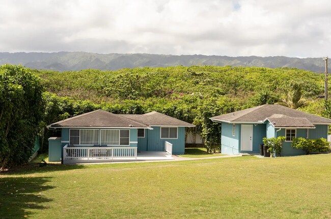 Building Photo - Oceanfront Malaekahana 3 bed / 2 bath Renovated Home