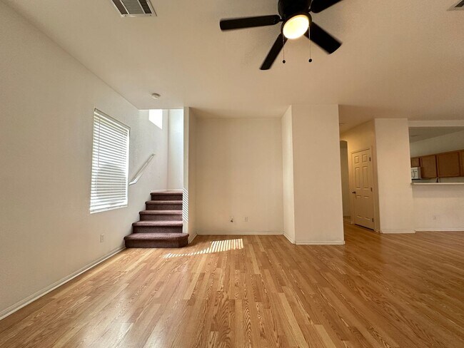 Foto del edificio - 3 Bedroom, 2.5 Bath, 2 Car garage