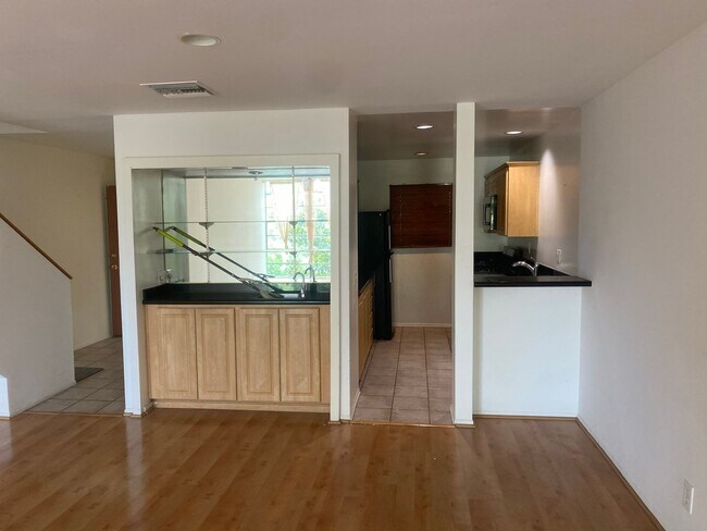 Foto del edificio - Unique Multi-Level Hollywood Hills Condo w...