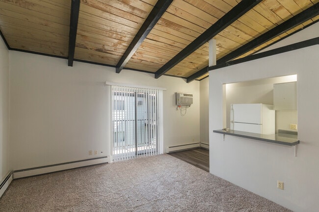 Building Photo - Parkwood Place