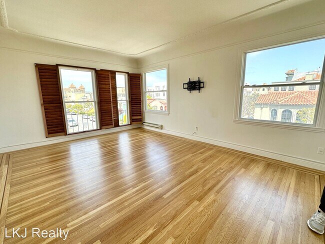 Foto del edificio - 2 br, 1.5 bath House - 1957 Beach Street