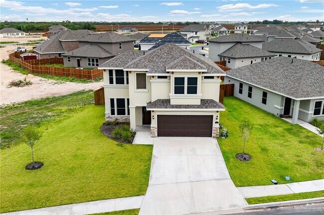 Building Photo - 24 El Paso Dr