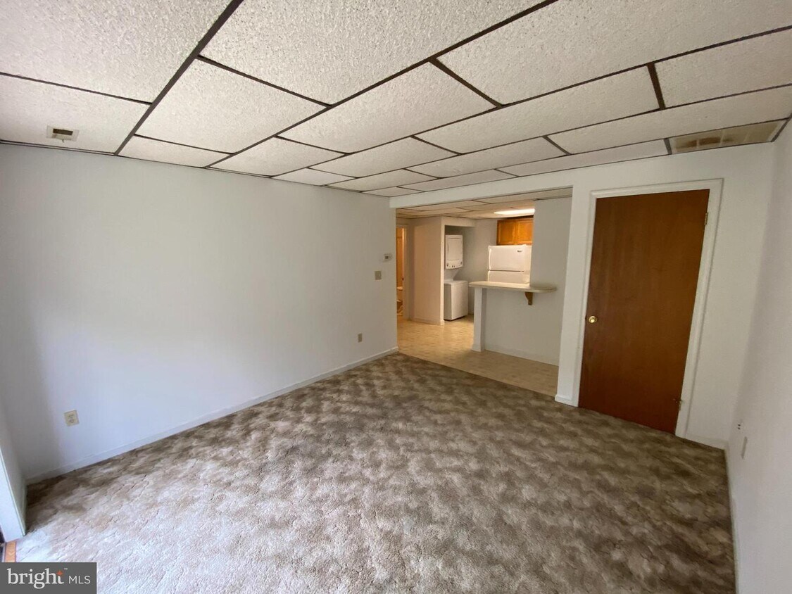 9308 Hayden Dr Unit 6, King VA 22485 Room for Rent in King