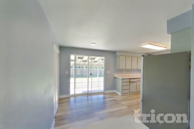 Foto del edificio - 342 Tacoma Blvd