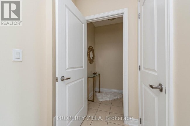 Building Photo - 9621 Jane St