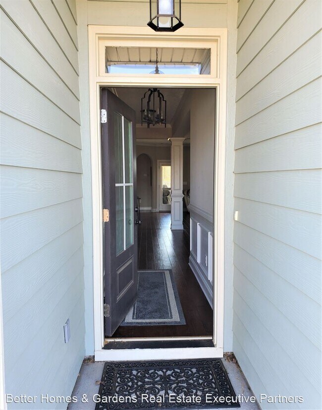 Foto del edificio - 5 br, 3.5 bath House - 3312 Hemlock Falls