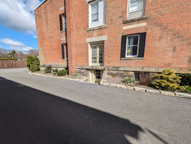 Foto del edificio - 3457 Youngstown Kingsville Rd