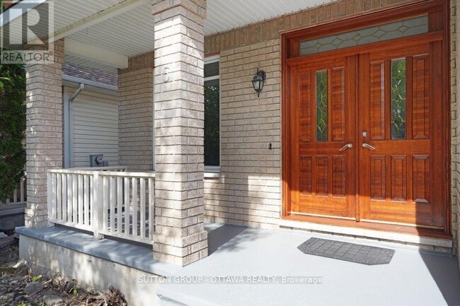 Building Photo - 5 Escade Dr