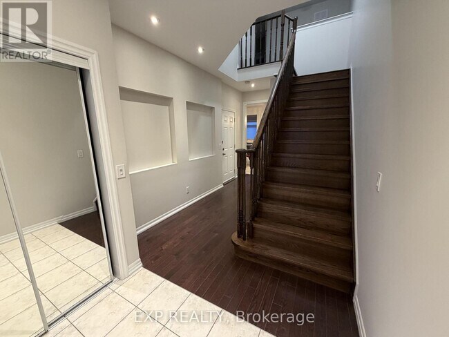 Photo du bâtiment - 30 Whitmer St