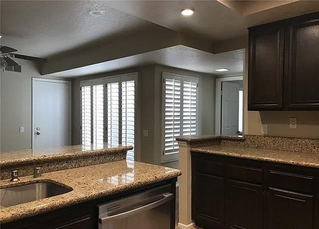 Building Photo - 42 Oxford