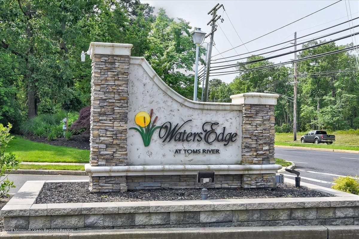 Foto principal - 1415 Waters Edge Dr