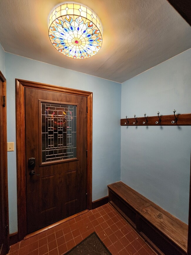 Cuarto de servicio - 134 W Lincoln St