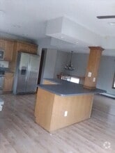Building Photo - 8 Sunburst Dr