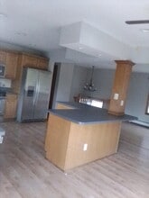 Building Photo - 8 Sunburst Dr