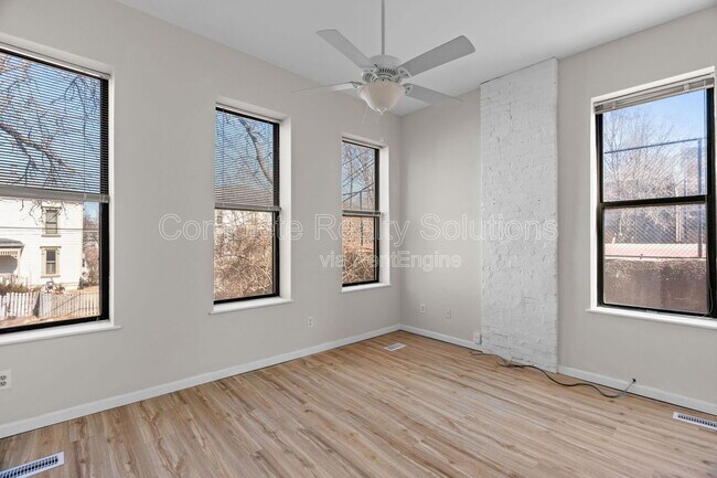 Foto del edificio - 2221-2223 Rutger Street